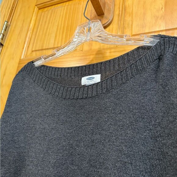 Old Navy size L pretty, cozy charcoal sweater - Picture 5 of 8